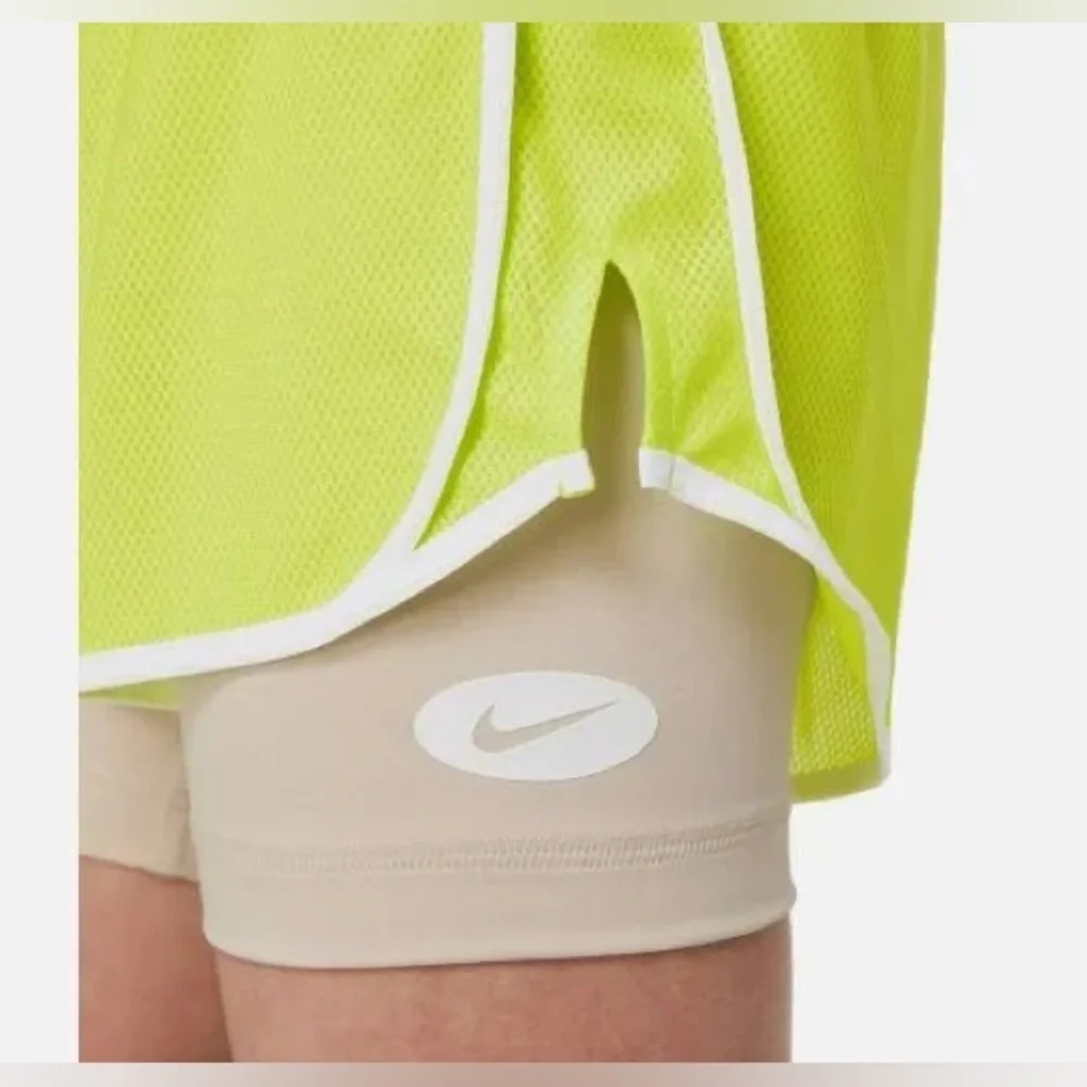 NWT Nike Dri-FIT Tempo 2-in-1 Training Running Shorts Atomic Green Large